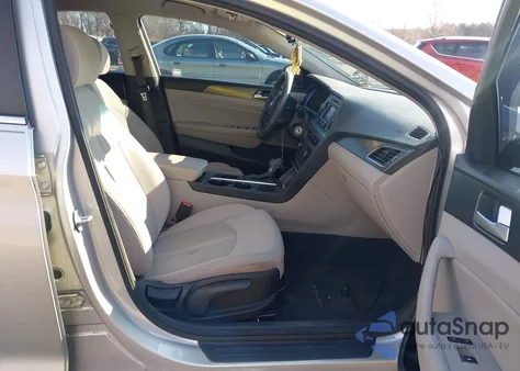 2015 Hyundai Sonata Sport z USA, uszkodzony, nr VIN 5NPE34AF4FH043324